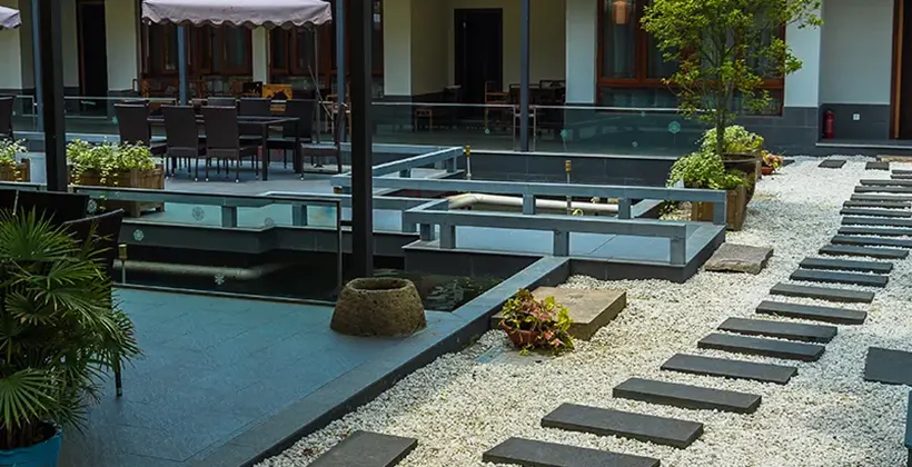 Hardscaping in Huntington Beach: Your Backyard Beach Retreat