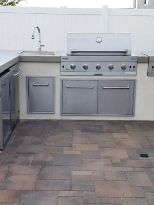 Outdoor KitchensExperience the thrill of outdoor cooking with our kitchen designs. Each space we create is a perfect blend of functionality and festivity, turning every meal into a celebration.